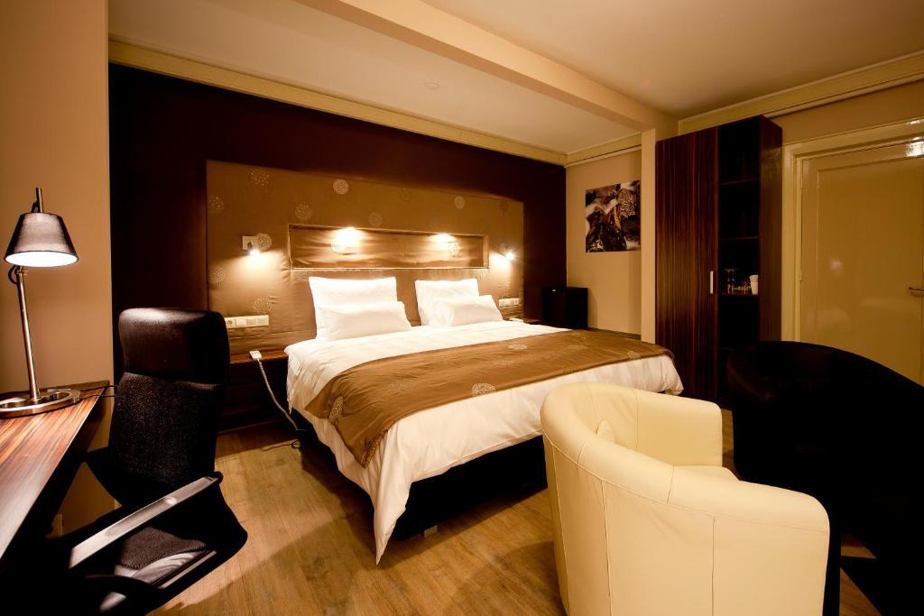 Raadhuis Dinther Suites Heeswijk-Dinther Habitación foto